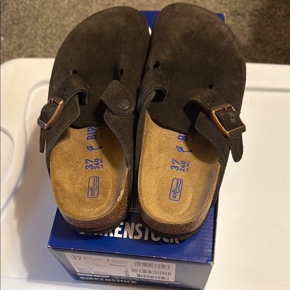 Birkenstock Brown Boston clogs in color mocca